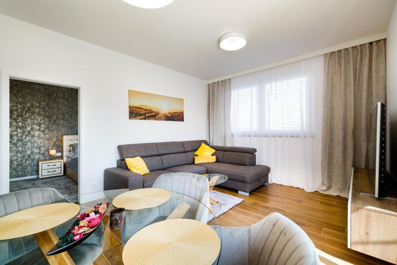 דירות Liptovský Mikuláš Apartman Baranec מראה חיצוני תמונה